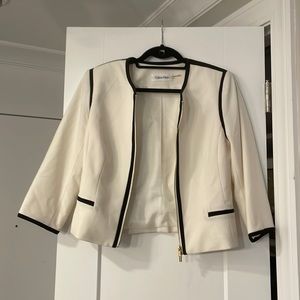 White Calvin Klein suit jacket with black trim - size 6